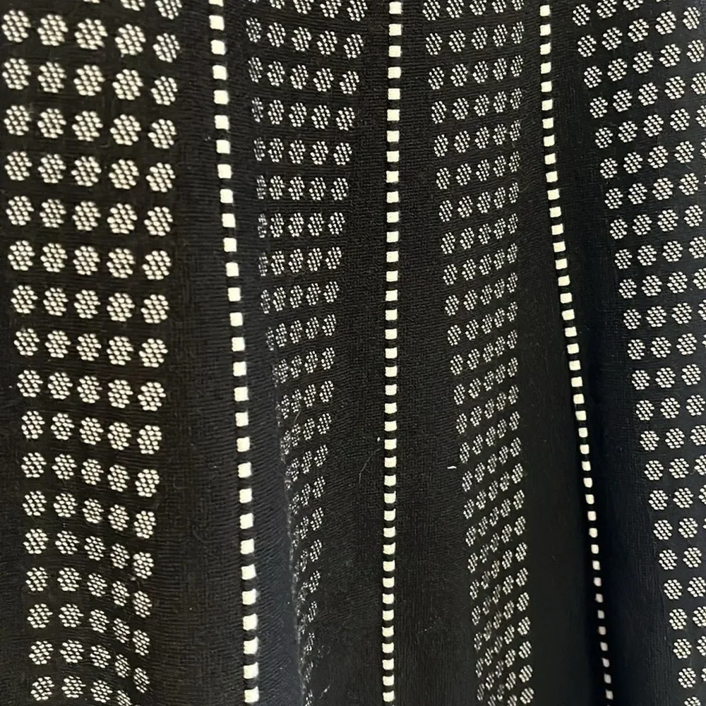EXCELLENT CONDITION BEAUTIFUL BLACK/WHITE LARGE J. MCLAUGHLIN POLKA DOT SKIRT
